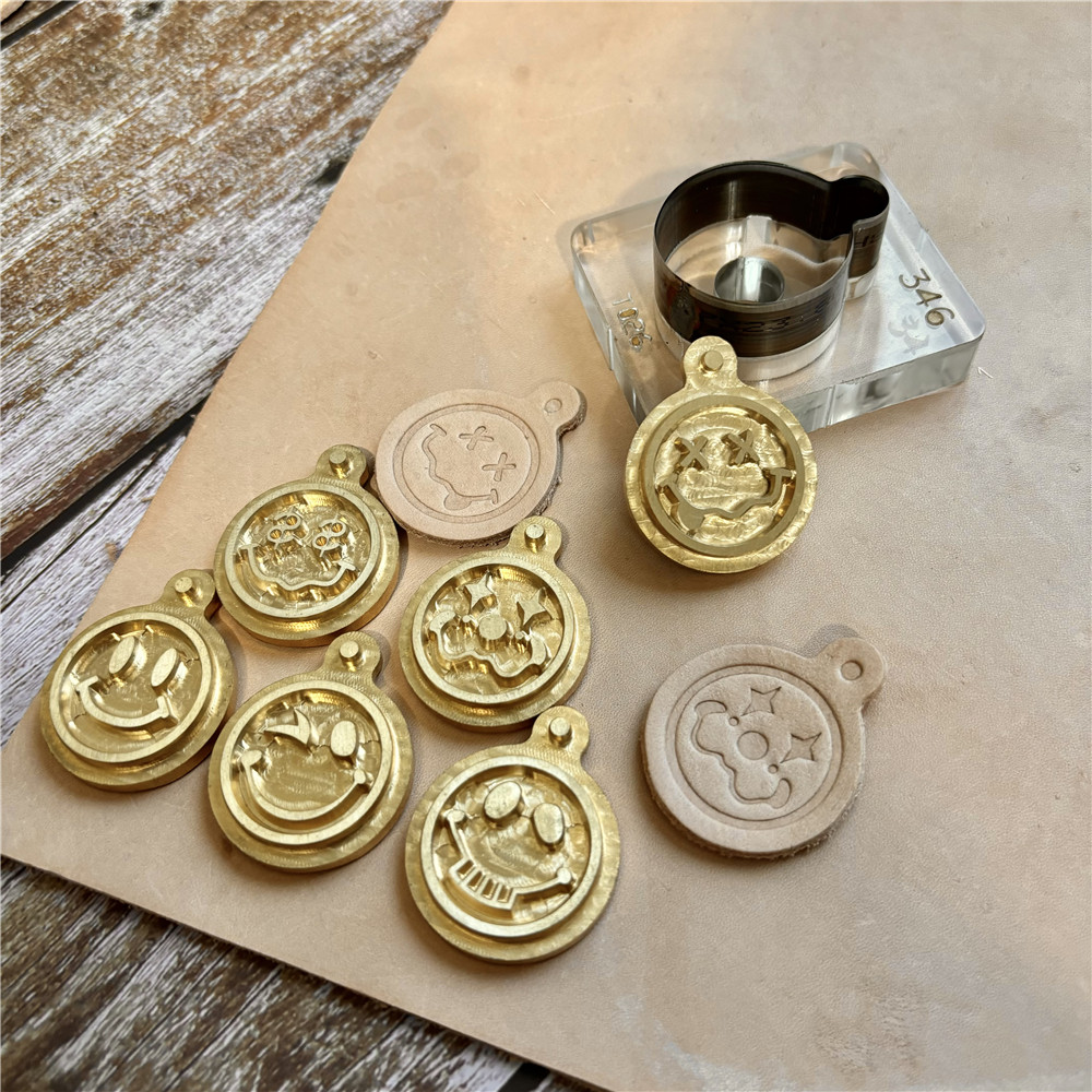 Leather Stamp Set - مجموعة ختم جلد نحاسي وقطعة قوالب