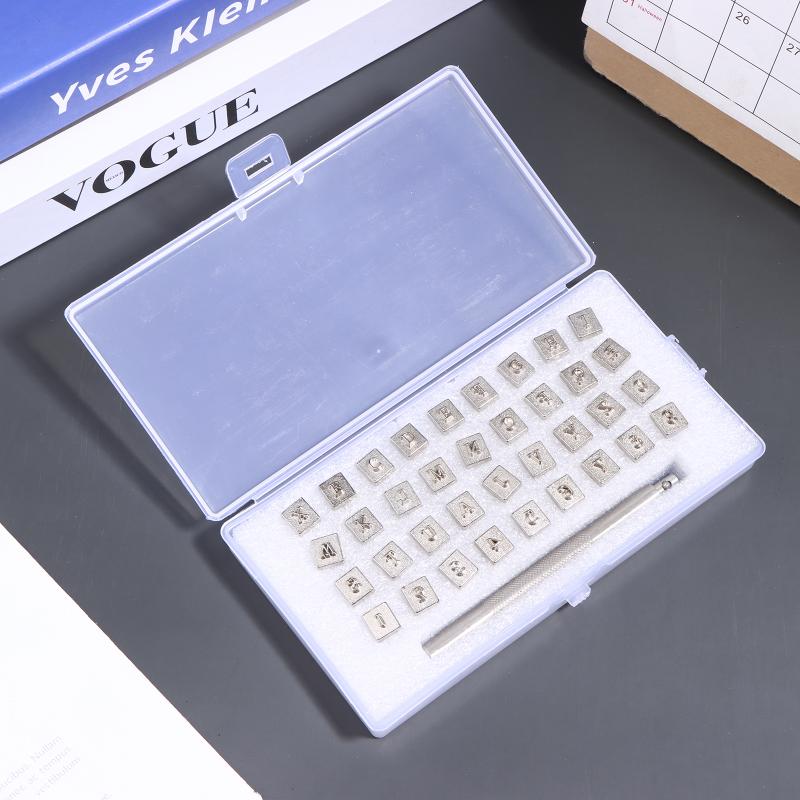 طقم أدوات ختم الحروف والأرقام  - مراجعة Leather Stamp Set وسعره